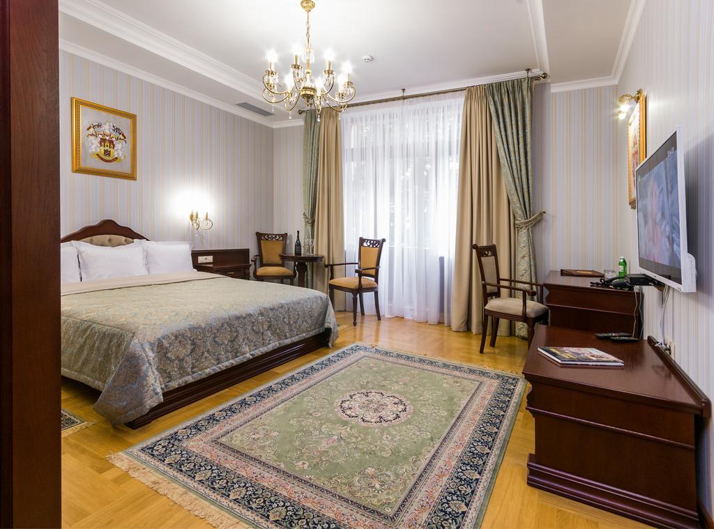 Villa Stanislavskyi Hotel ลวีฟ ภายนอก รูปภาพ